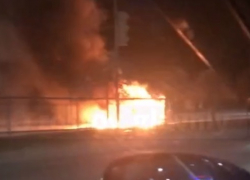 В Ростове утром 5 декабря сгорела иномарка