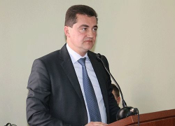 В Азове с главой администрации Игорем Щипелевым расторгли контракт