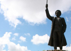 Памятник генералу Краснову в станице Еланской вызывает споры и обеспокоенность общественности