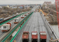 На М4 «Дон» проверили грузоподъемность моста через Северский Донец