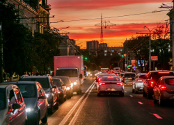 Для ростовских водителей начали действовать массовые ограничения на дорогах в мае 
