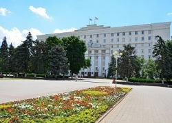 Более полумиллиарда рублей потратят власти Дона на оплату услуг ЖКХ льготникам