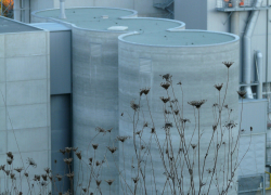 Восемь рабочих отравились в колодце очистных сооружений в Ростовской области