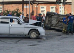 Двое детей и беременная женщина пострадали в ДТП под Ростовом