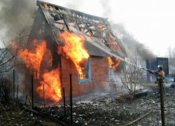 Мужчину покалечило взорвавшимся газовым баллоном в частном доме Ростовской области