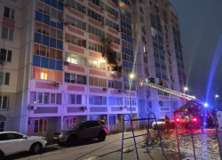 В Ростове при пожаре в многоэтажке погиб один человек 