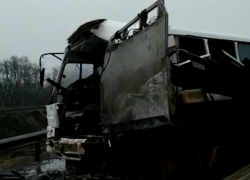Двое погибли в ДТП с автобусом на трассе М-4 «Дон» под Ростовом