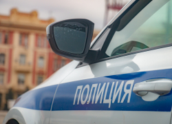 Полиция начала проверку после нападения троих мужчин на одного в Ростове на Королева