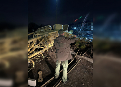 В Ростове погибли два человека при падении строительного крана