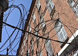 В Ростове полицейские остановили автомобиль с тремя подозреваемыми в краже