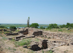 Календарь: 167 лет назад приняли решение о раскопках древнего Танаиса, расположенного в устье Дона