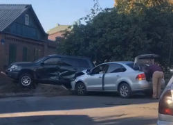 Страшная авария двух иномарок попала на видео в Ростове
