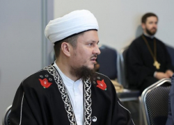 Юрий Слюсарь выразил поддержку имаму Ростовской области