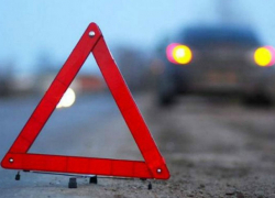 Ребенок погиб в столкновении легковушки и автобуса