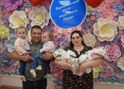 В Ростове 26-летняя девушка за два года родила две двойни