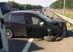 Подло скрывшийся с места ДТП под Ростовом черный Mercedes начала разыскивать потерпевшая автоледи