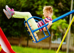 В Ростове после вмешательства прокуратуры восстановили освещение на детской площадке в центре города