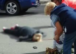 Тяжелые травмы под колесами иномарки получила женщина в Ростовской области