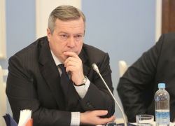 Василий Голубев проиграл в борьбе за звание «Губернатор года»