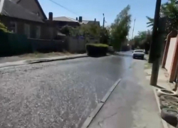 В Ростове улицы в Александровке превратились в бурные реки после коммунальной аварии