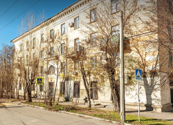 Власти Ростова начали расселение четырехэтажки на улице Коммунаров