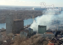 В Ростове произошел пожар на мукомольном заводе