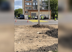 После публикации «Блокнот Ростов» в Аксае начали устанавливать светофор на улице Речников