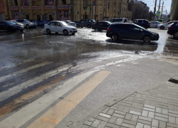 Улица Горького в Ростове превратилась в реку