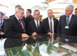 Дмитрию Медведеву представили важнейшие проекты агропромышленного комплекса Ростовской области