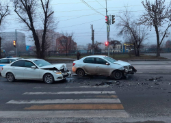 Четыре человека пострадали в ДТП в Ростове 1 января