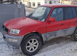 Дончанин попытался сжечь машину нового возлюбленного своей бывшей