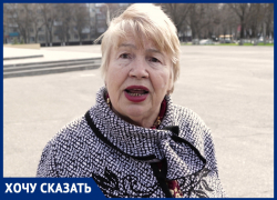 «Мы вынуждены ходить в туалет в ведро!»: пенсионерки из хора «Ивушка» требуют от властей Ростова новое помещение 