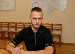 Студент-медик из Ростова спас четырехлетнюю девочку после атаки БПЛА и получил медаль Береста