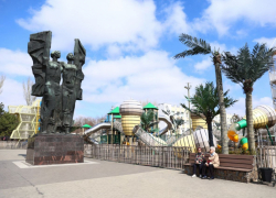 Слюсарь сравнил ситуацию с парком Плевен в Ростове с 90-ми 