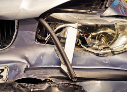 Смертельная авария с погрузчиком и легковушкой произошла в Ростовской области