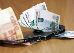 Пенсионерке присудили стотысячный штраф за попытку дать взятку  Ростове