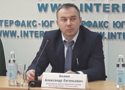 Новый скачок курса доллара к майским праздникам предсказал ростовчанам эксперт