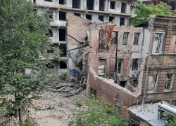 В Ростове власти ввели режим ЧС на территории многоквартирного дома с рухнувшей стеной