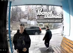 Толпа подростков «запугала» детей у школы №101 на Северном в Ростове