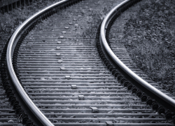 В Ростове грузовой поезд сошел с рельсов