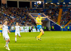 Нападающий «Ростова» Элдор Шомуродов продлил контракт с донским клубом