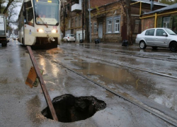 Власти Ростовской области пообещали в этом году отремонтировать 128 км "убитых" дорог 