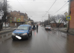 В Ростове автомобиль «Почты России» сбил 15-летнюю девочку