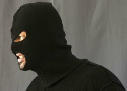 Отважная женщина спасла своего супруга от двух вооруженных рецидивистов в масках под Ростовом