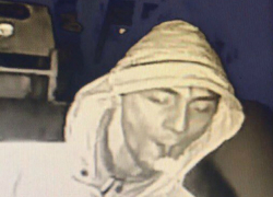 Дерзкая кража сейфа с деньгами попала на видео в Ростове