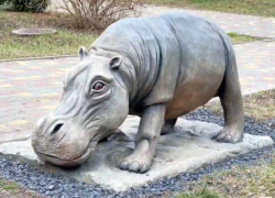 В Ростовском зоопарке установили памятник бегемоту Рифу