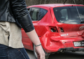 Заставлять горе-водителей пересдавать на права выгодно только автошколам - эксперт