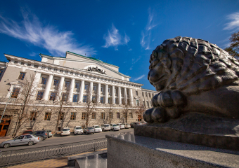 Подержать миллионы и заглянуть под купол: что скрывает закрытый для посещения ростовский госбанк