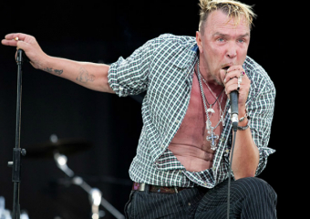 Взрывной трек «Огни играют» для Нового года-2017 написал в Ростове Гарик Сукачев