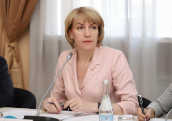 Экс-депутат собирает подписи против главы Таганрога Светланы Камбуловой
